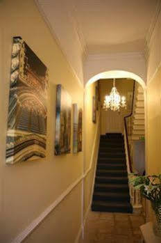 Blossoms York Guesthouse Exterior photo